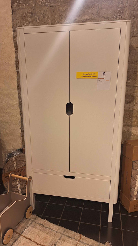 Kleiderschrank