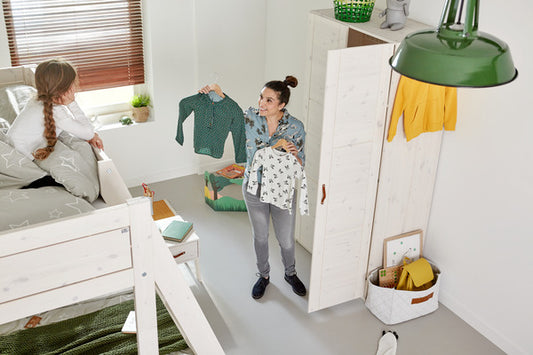 Kleiderschrank 2 Türen und Kleiderstange