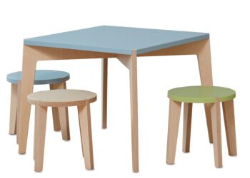 Kindertisch mit Hocker